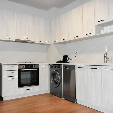 Balkan Tower Luxury Living 2'3 Free Parking *