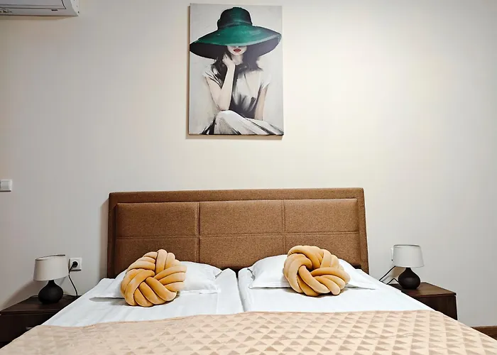 балкан тауър луксъри ливинг 2'3 דירה